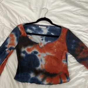 Super cute good quality long sleeve! Fits true to size:)